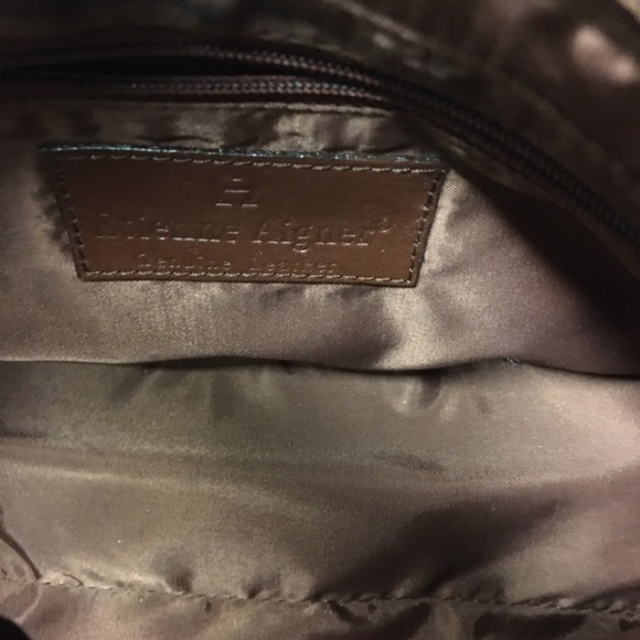 Etienne Aigner - wicker purse, cognac/ color.😘 - Picture 5 of 6